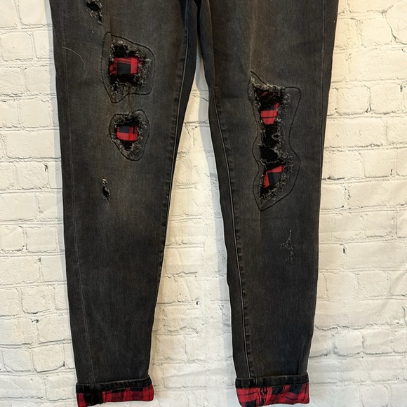 Judy Blue Destroyed Buffalo plaid patch skinny jeans-new - Picture 4 of 13